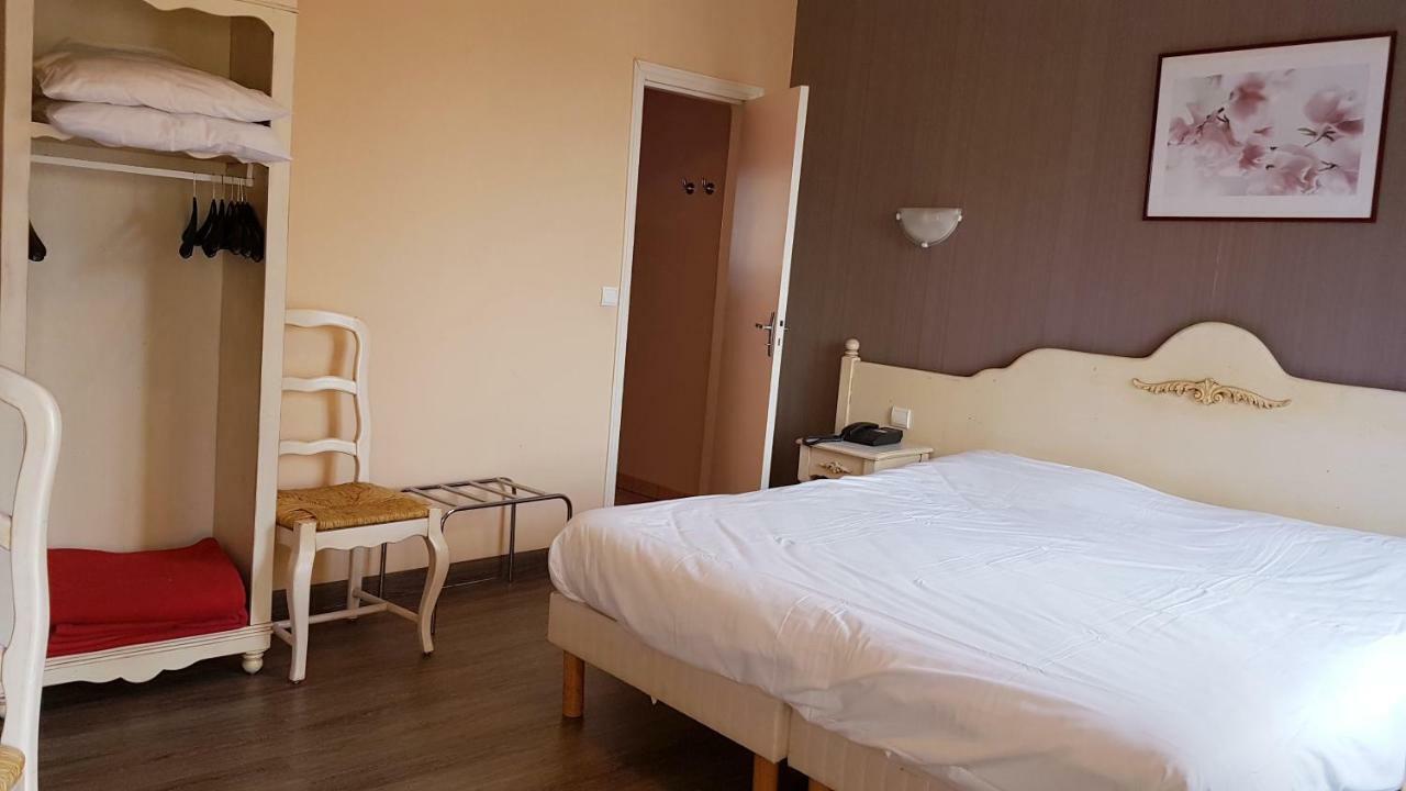 Hotel Au Lion D'Or Nogent-le-Rotrou Eksteriør billede