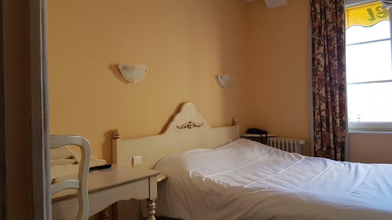 Hotel Au Lion D'Or Nogent-le-Rotrou Eksteriør billede